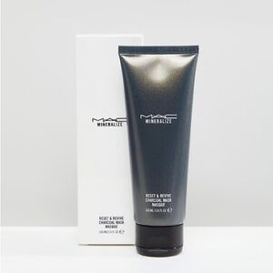 NWT MAC Mineralize Reset & Revive Charcoal Face Mask 100ml